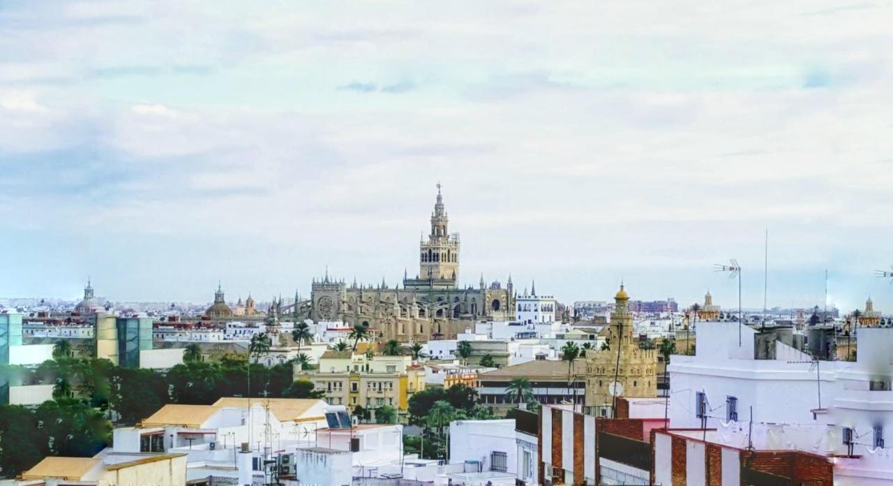 Sevilla Triana Bagian luar foto